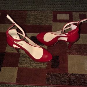 Red heel